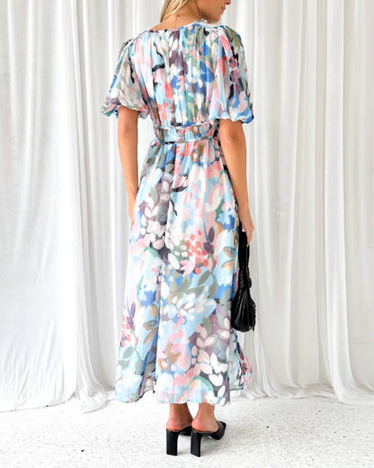 Corrine – Chic Floral Dress with Flowing Fit