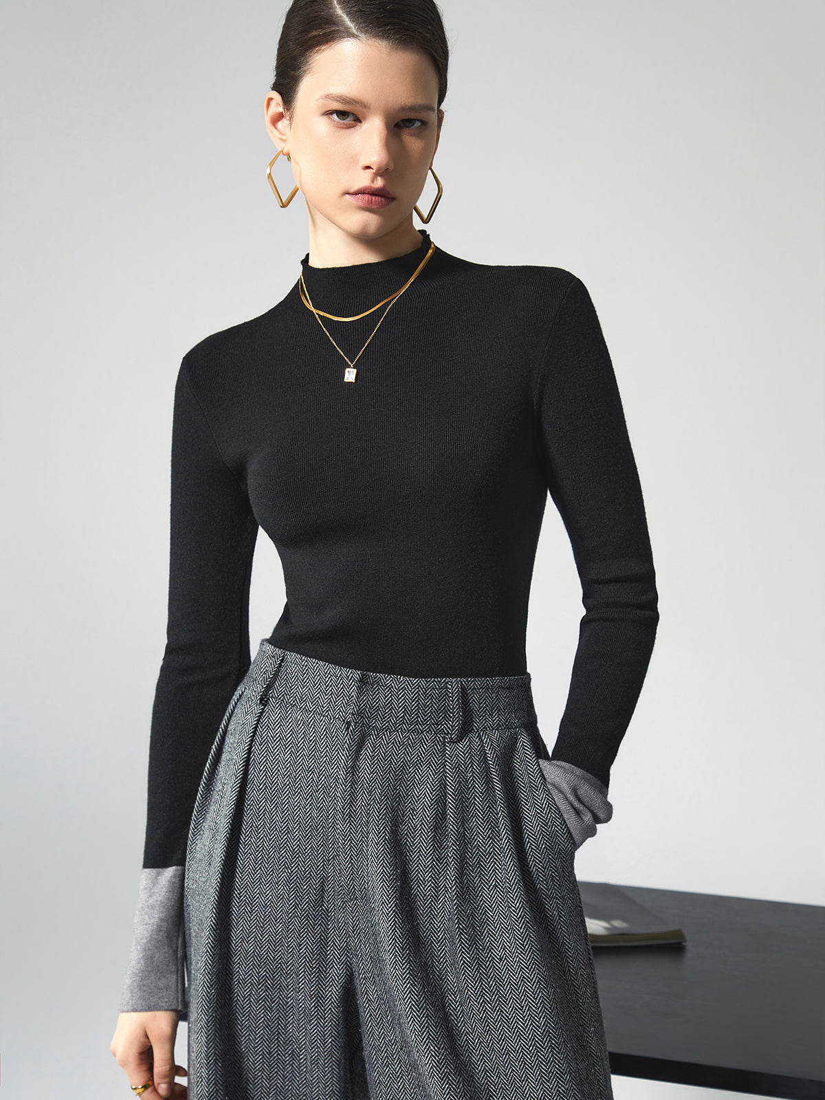 Isla | Contrast-Cuff Mock Neck Sweater