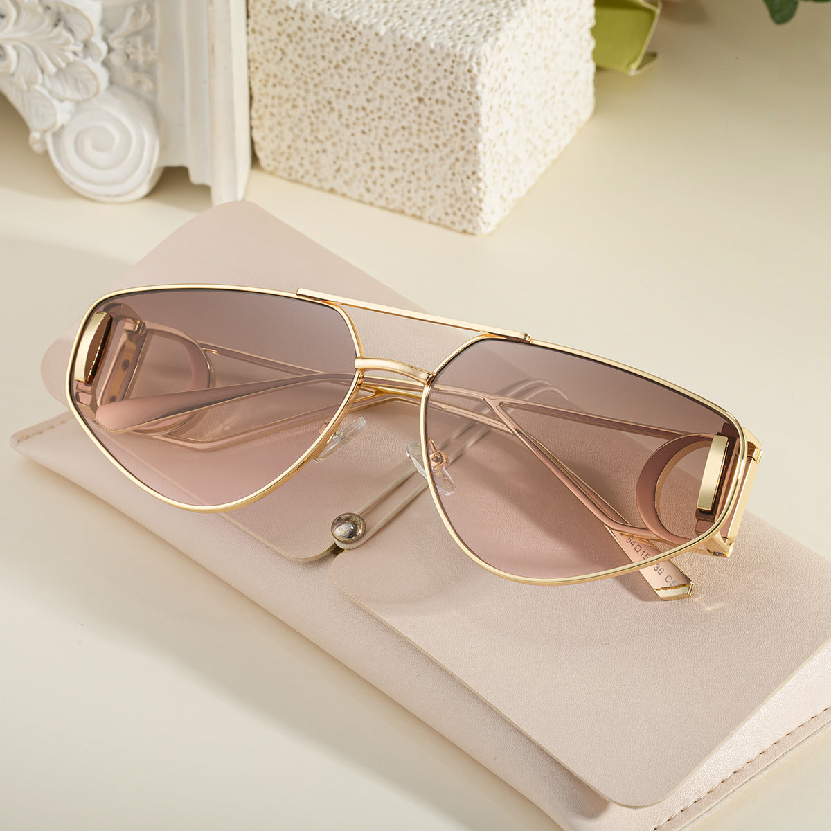 Insignia Aviator Sunglasses