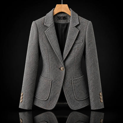 Amelia Blazer
